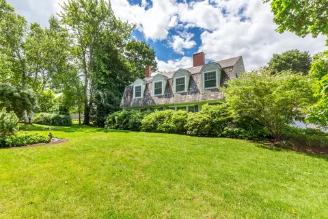 139 Chestnut St, Camden, ME 04843
