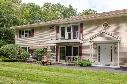 71 Smith St #8, Augusta, ME 04330