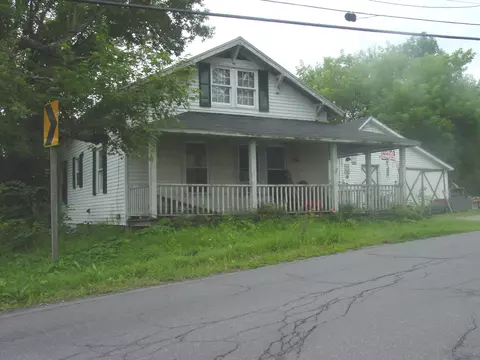 425 Malbons Mills Rd, Skowhegan, ME 04976