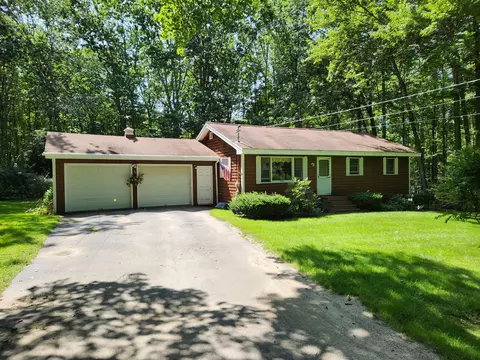 84 Evergreen Estates Rd, Nobleboro, ME 04555