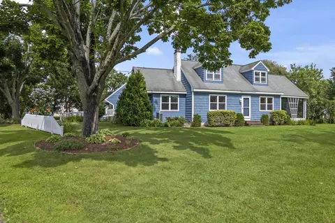 12 Dock Rd, York, ME 03909