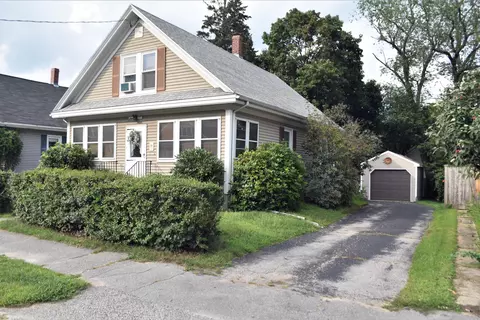 31 Thompson St, South Portland, ME 04106