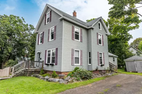 129 Palm St, Bangor, ME 04401