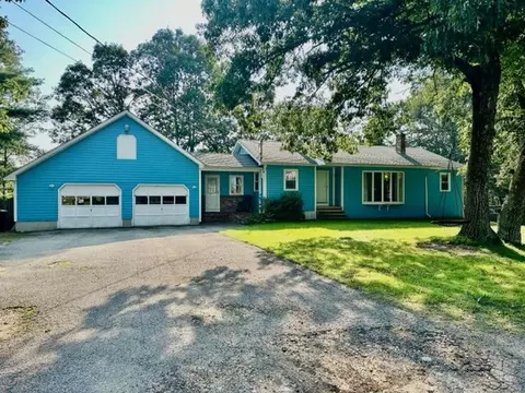 5 Downs St, Sanford, ME 04073