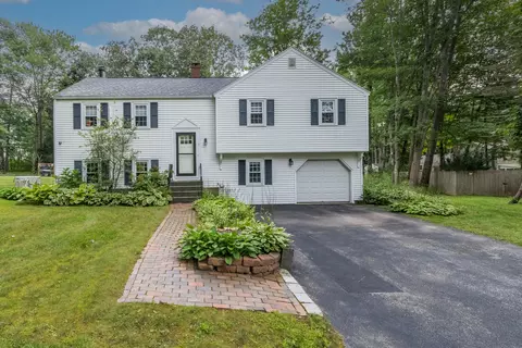 7 Quarterdeck Ln, Scarborough, ME 04074