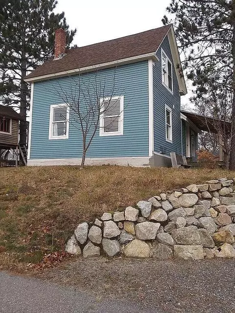 21 Granite St, Millinocket, ME 04462 photo 1
