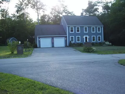 17 Legros Ln, Arundel, ME 04046