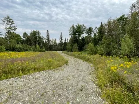 4 Shadagee Road, Cornville, ME 04976