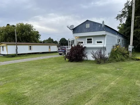 56 Exchange St, Ashland, ME 04732