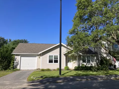 26 Enterprise Dr #26, Brunswick, ME 04011