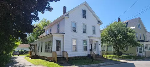 16 Center St, Waterville, ME 04901