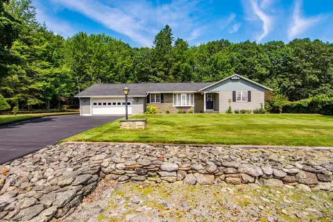 9 Westwood Dr, Ellsworth, ME 04605