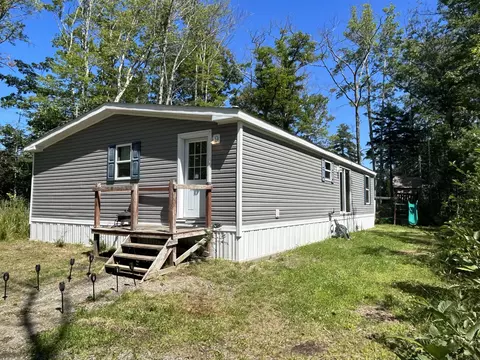 422 West St, Rockport, ME 04856