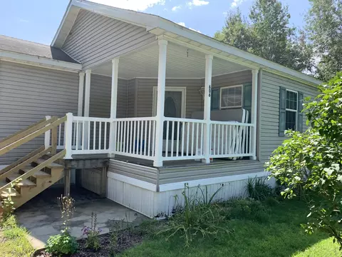 606 Poland Rd, Auburn, ME 04210