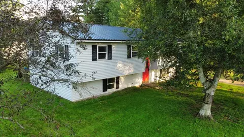 22 Bartholomew St, Lisbon, ME 04250