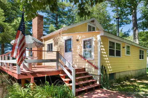 129 Cottage Rd, Windham, ME 04062