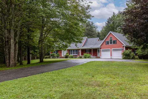 69 Cedar Ridge Rdg, Yarmouth, ME 04096