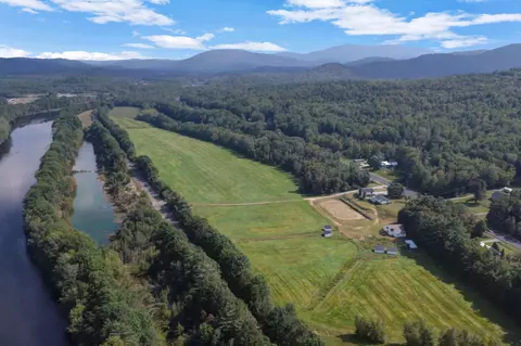 476 Auburn Rd, Peru, ME 04290