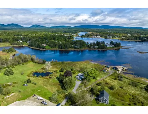 42 Crockett Point Rd, Tremont, ME 04612
