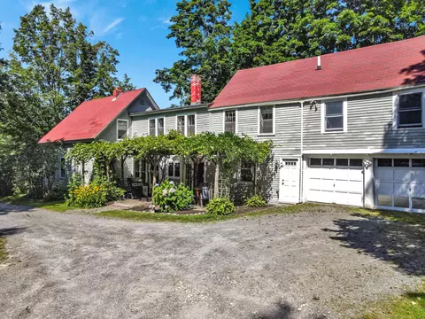 84 Central St, Gardiner, ME 04345