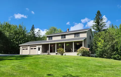 22 R R Dr, Trenton, ME 04605