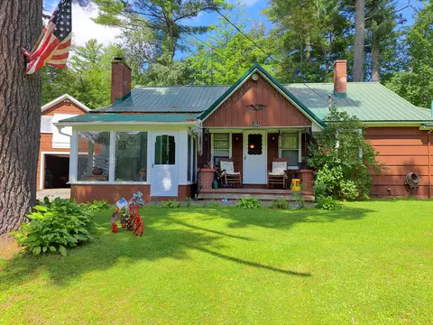 303 Smart Rd, Parkman, ME 04443