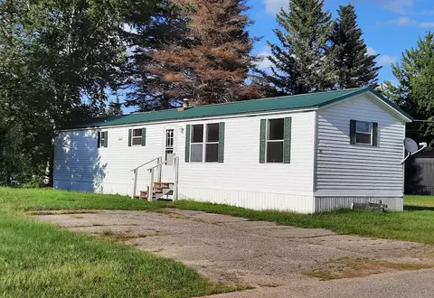289 Kelley Mobile Home Park, Millinocket, ME 04462