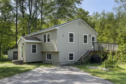 150 Main St, Topsham, ME 04086