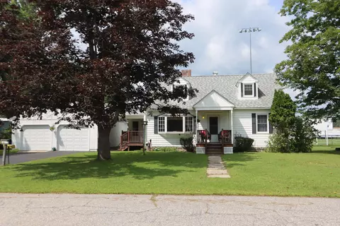 12 Daley Ln, Dixfield, ME 04224