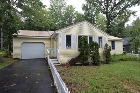 23 Rankin St, Springvale, ME 04083