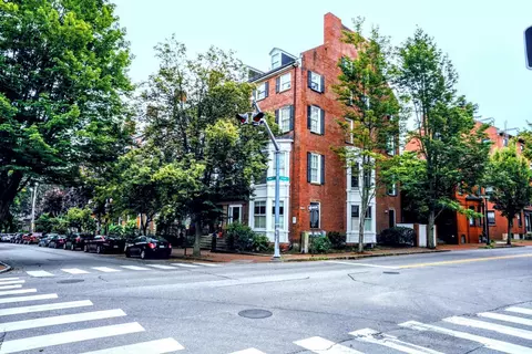 114 Park St, Portland, ME 04101