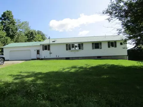 205 W West Ridge Rd, Cornville, ME 04976