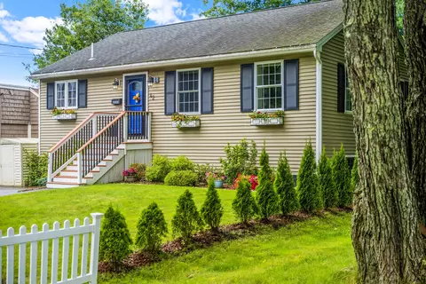 42 Holden St, South Portland, ME 04106