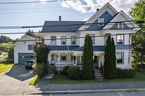 137 S Main St, Auburn, ME 04210