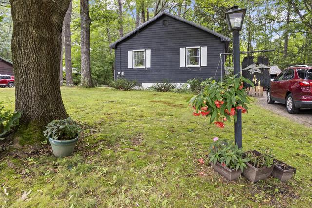 41 Harrison Rd, Naples, ME 04055