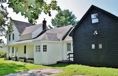 22 Booker St, Thomaston, ME 04861