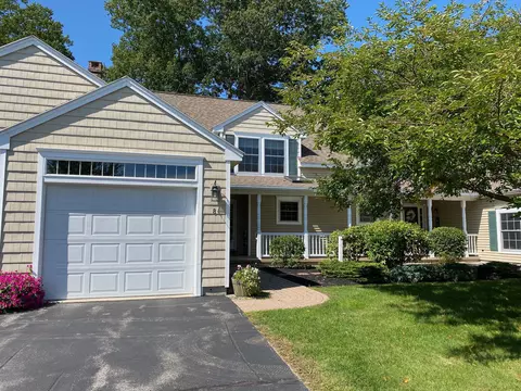8 Ridgefield Dr #10, Gorham, ME 04038