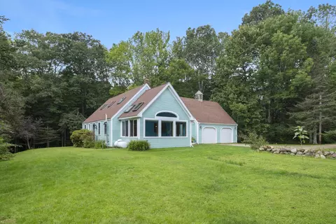 84 Moody Mountain Rd, Lincolnville, ME 04849