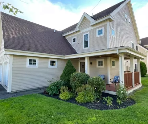 181 Ridge Rd #33, Portland, ME 04103