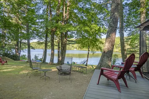 54 Larry Dr, Monmouth, ME 04259
