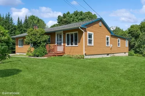 5 Ross Rd, Kennebunk, ME 04043