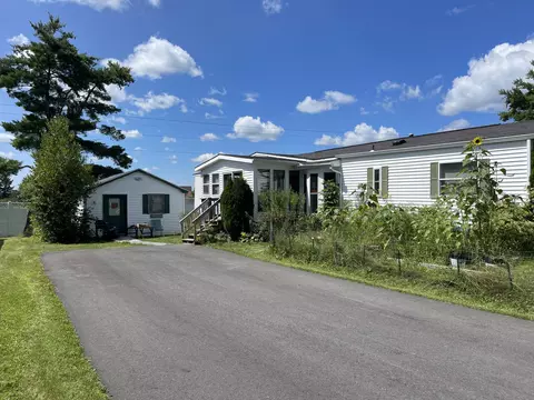 27 B St, Bangor, ME 04401