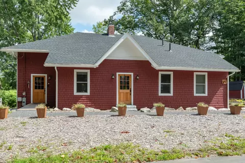 11 School St, Belgrade, ME 04917