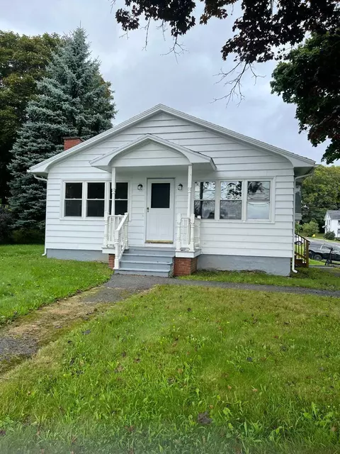 390 N Main St, Brewer, ME 04412