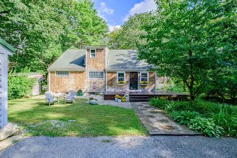 9 Jack Hall Rd, New Gloucester, ME 04260
