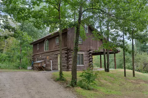 14 Crest View Dr, Alfred, ME 04002