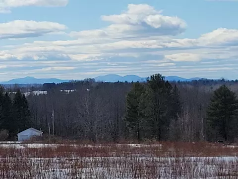 37 E Ridge Rd, Cornville, ME 04976