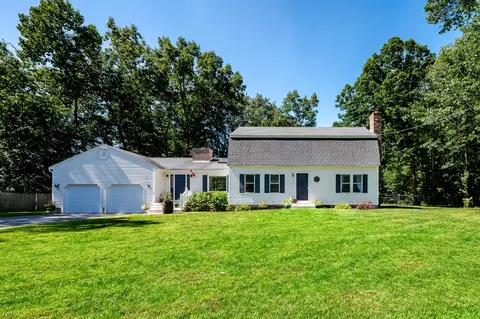 5 Eastview Dr, Sanford, ME 04073