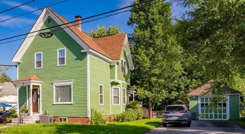 38 Fern St, Auburn, ME 04210