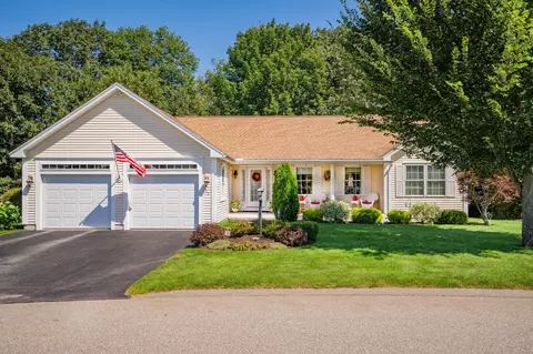 39 Wagner Farms Rd, Gorham, ME 04038